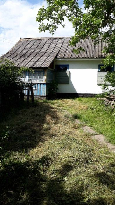 Продам будинок у с.Манятин Славутський район Хмельницкої області