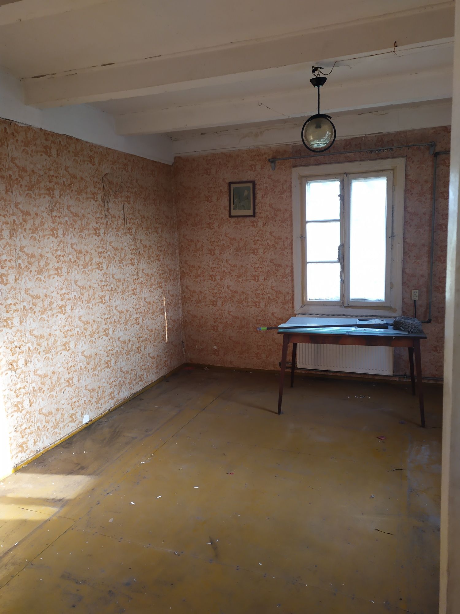 Dom drewniany  do remontu na działce 1200m²