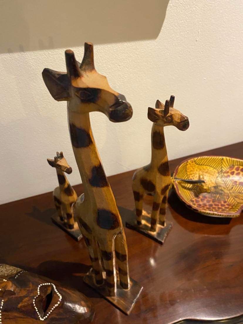 Conjunto de girafas decorativas