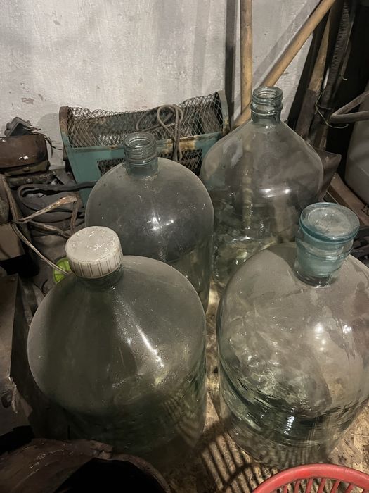 Продам 20 літрові бутлі