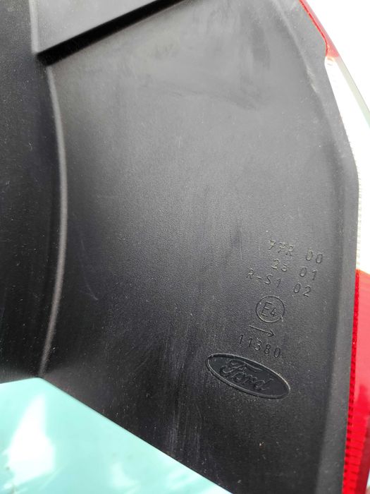 Lampa tył prawa l kombi mondeo mk4 błotnik  stan bdb
