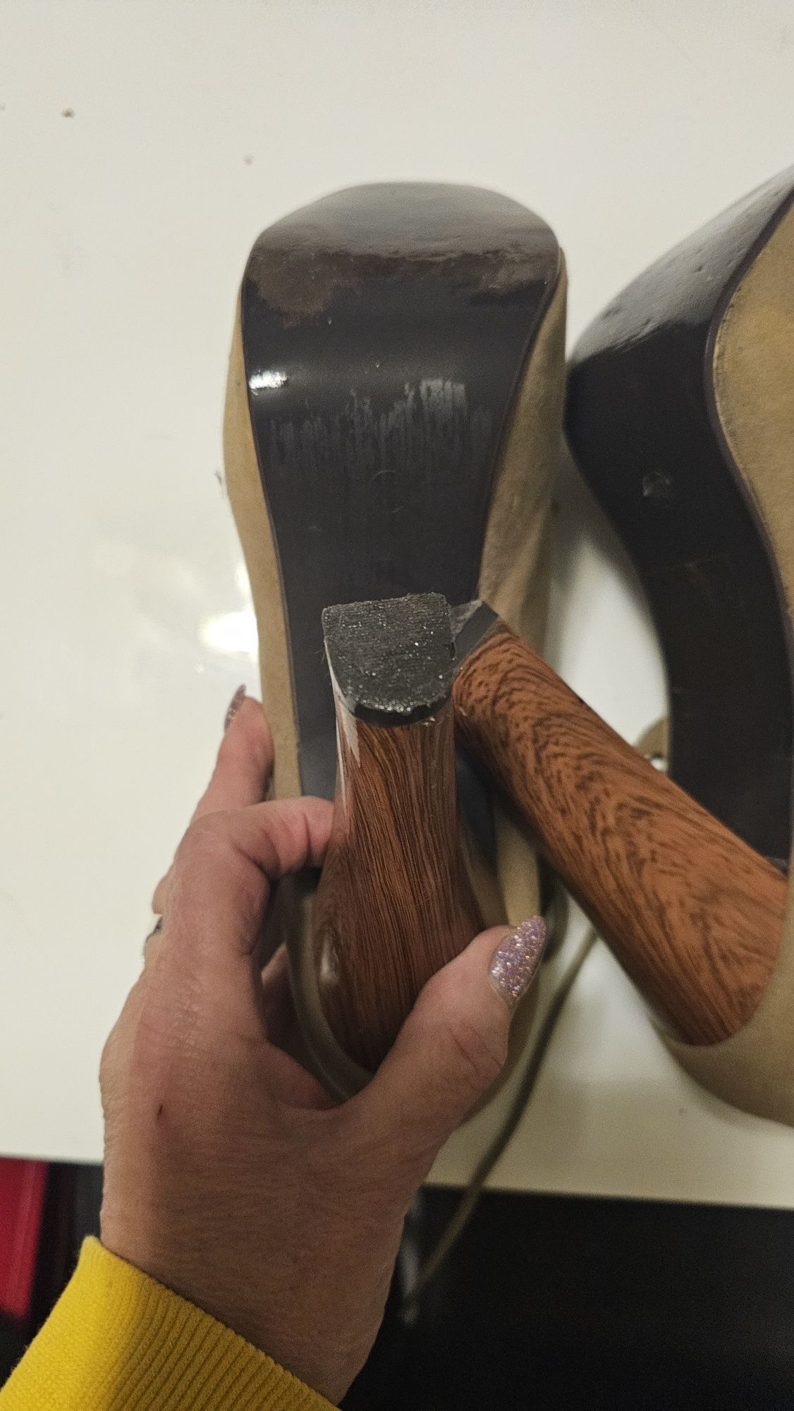 Buty na wysokich spodach 40