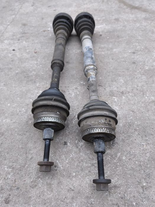 Продам полуоси привода на audi a4 b5 1.6 бензин