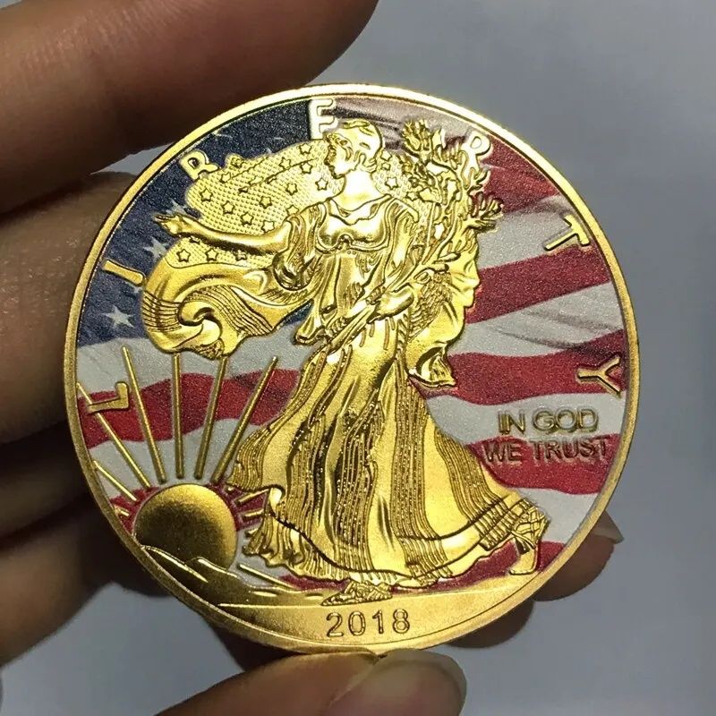 Американская монета статуя свободы.