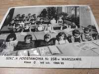 Stare zdjęcie dzieci fotografia foto szkoła podstawowa Warszawa 84 PRL