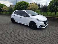 Peugeot 208 Peugeot 208 z 2016 roku w bardzo dobrym stanie.