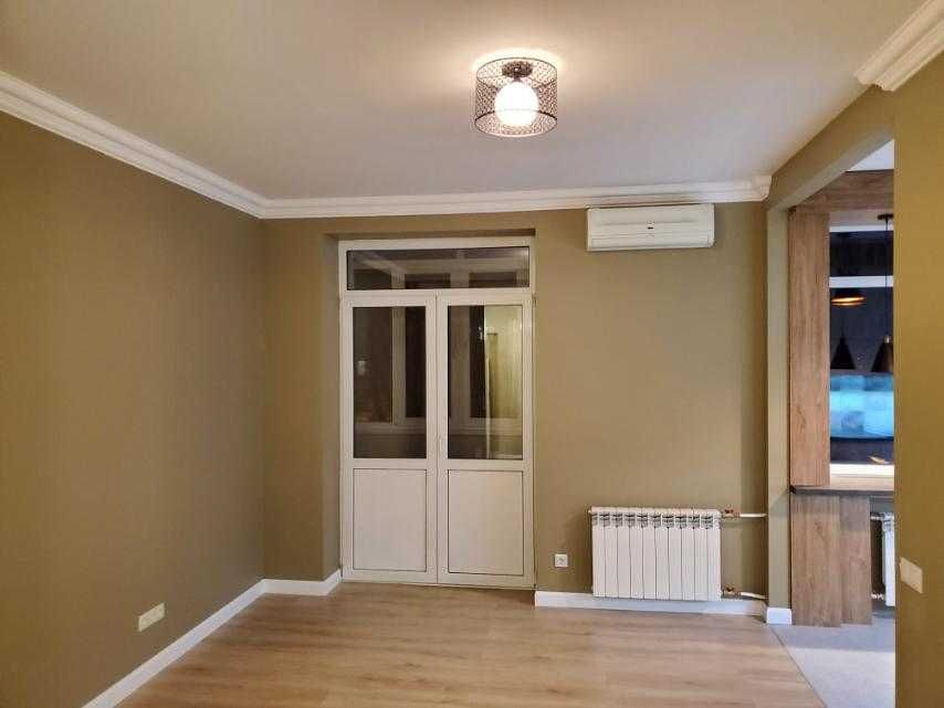 продам 2 кім  Поділ   вул.Верхній Вал 44