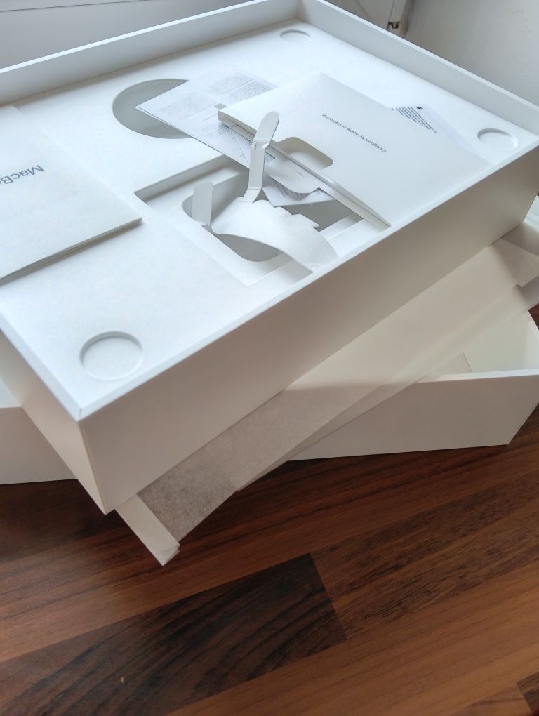 Pudełko MacBook air
