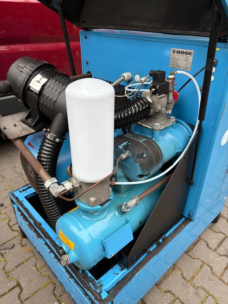 Kompresor srubowy 22kW 3m3 10 BAR