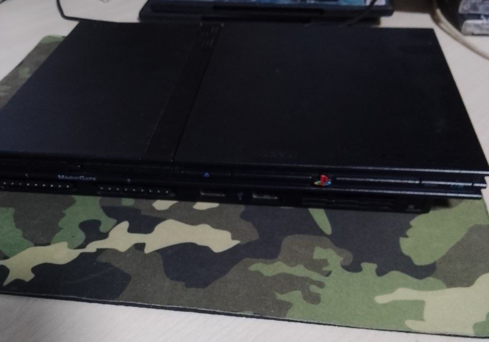 Продам Play Station 2 SCPH 70004 Б/У