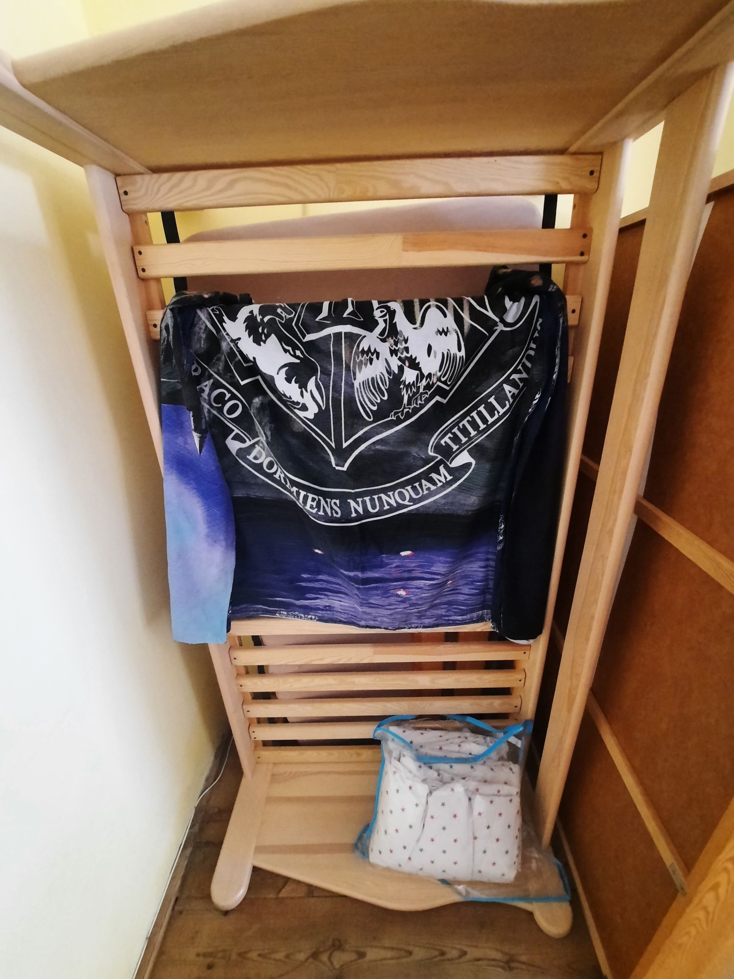 Łóżko sosnowe stan bdb pow.spania 90x175