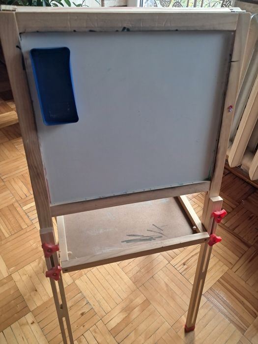 Tablica dla dzieci stojaca