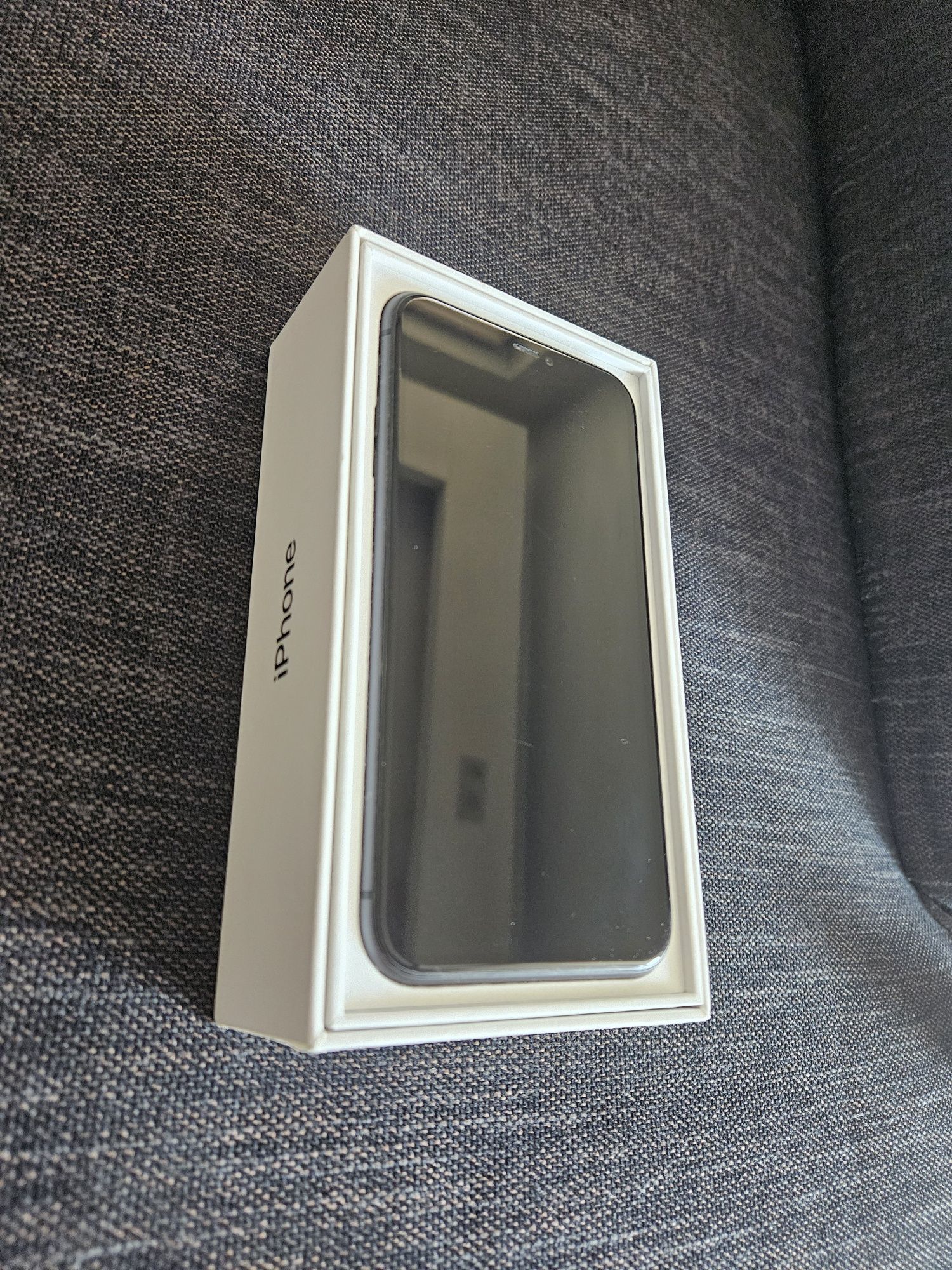 Iphone 11 black W-wa
