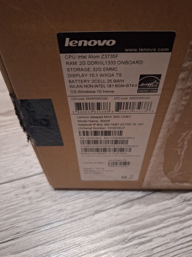 Lenovo Miix 300- tablet  2 w 1