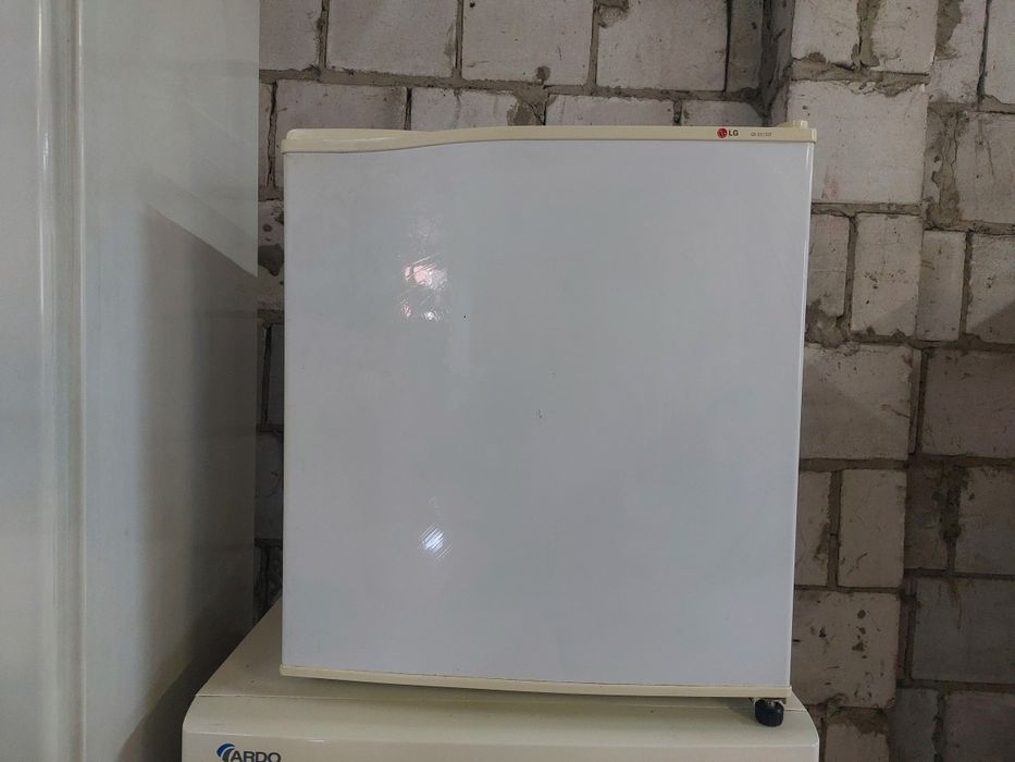 Lodówka turystyczna LG , wys.50cm, szer. 45cm