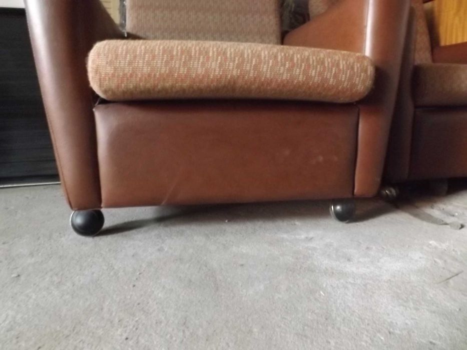 Fotele klubowe obrotowe PRL brązowe na kółkach lekkie zadbane Vintage