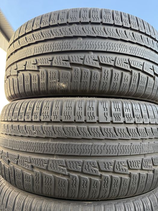 245/45/17 Nokian WR A3