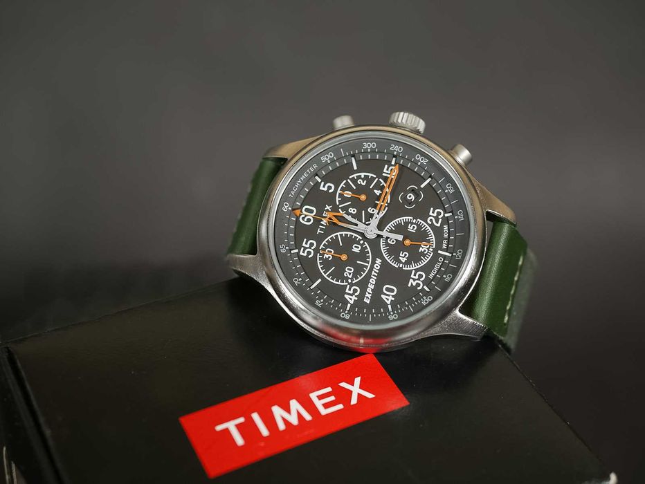Timex Expedition Tw4B26700 с хронографом и с подсветкой Indiglo