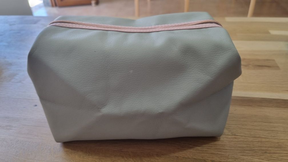 Bolsa para máquilhagem