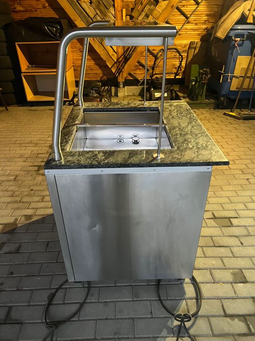 Bemar, bar sałatkowy. Lada chłodnicza