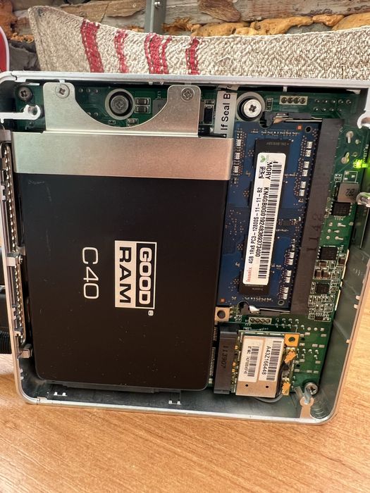 Міні ПК Zotac ZBOXnano-AD10