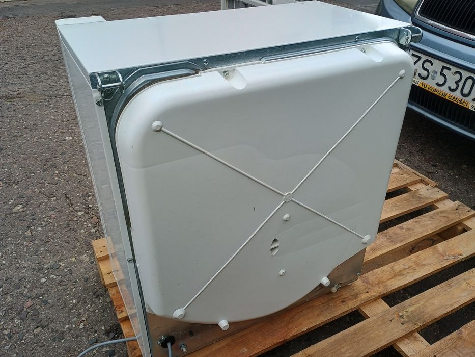 Suszarka do ubrań AEG kawalerka, małe mieszkanie. Stoi, wisi, działa.