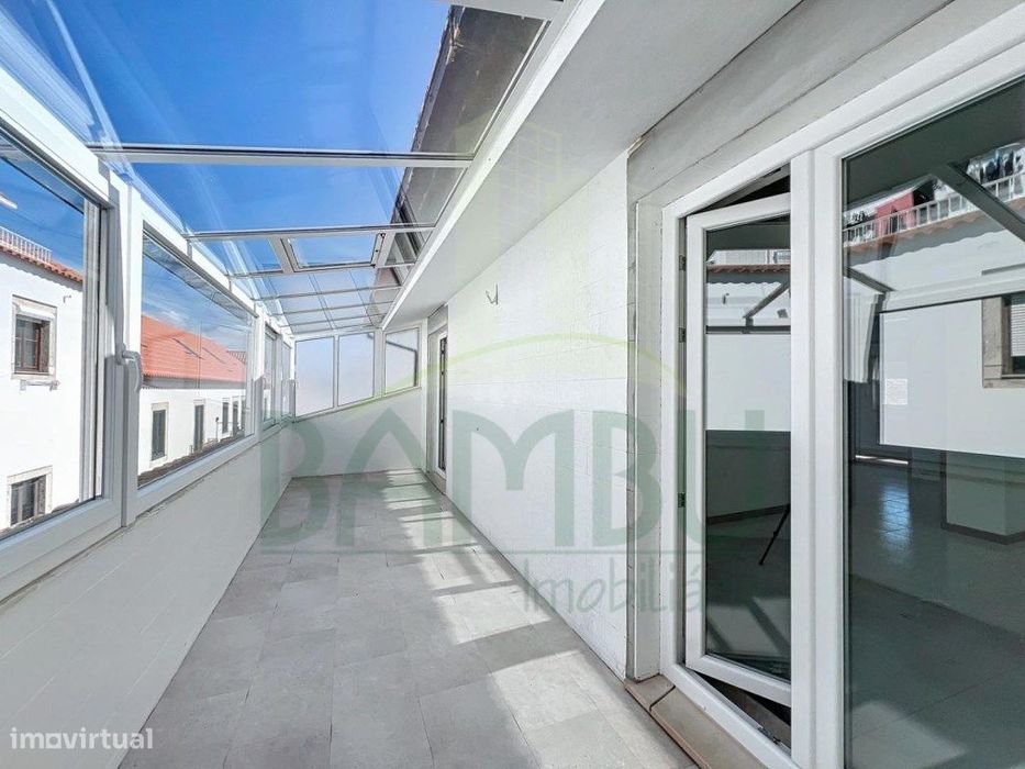 Apartamento T2 para arrendamento no centro de Caminha.