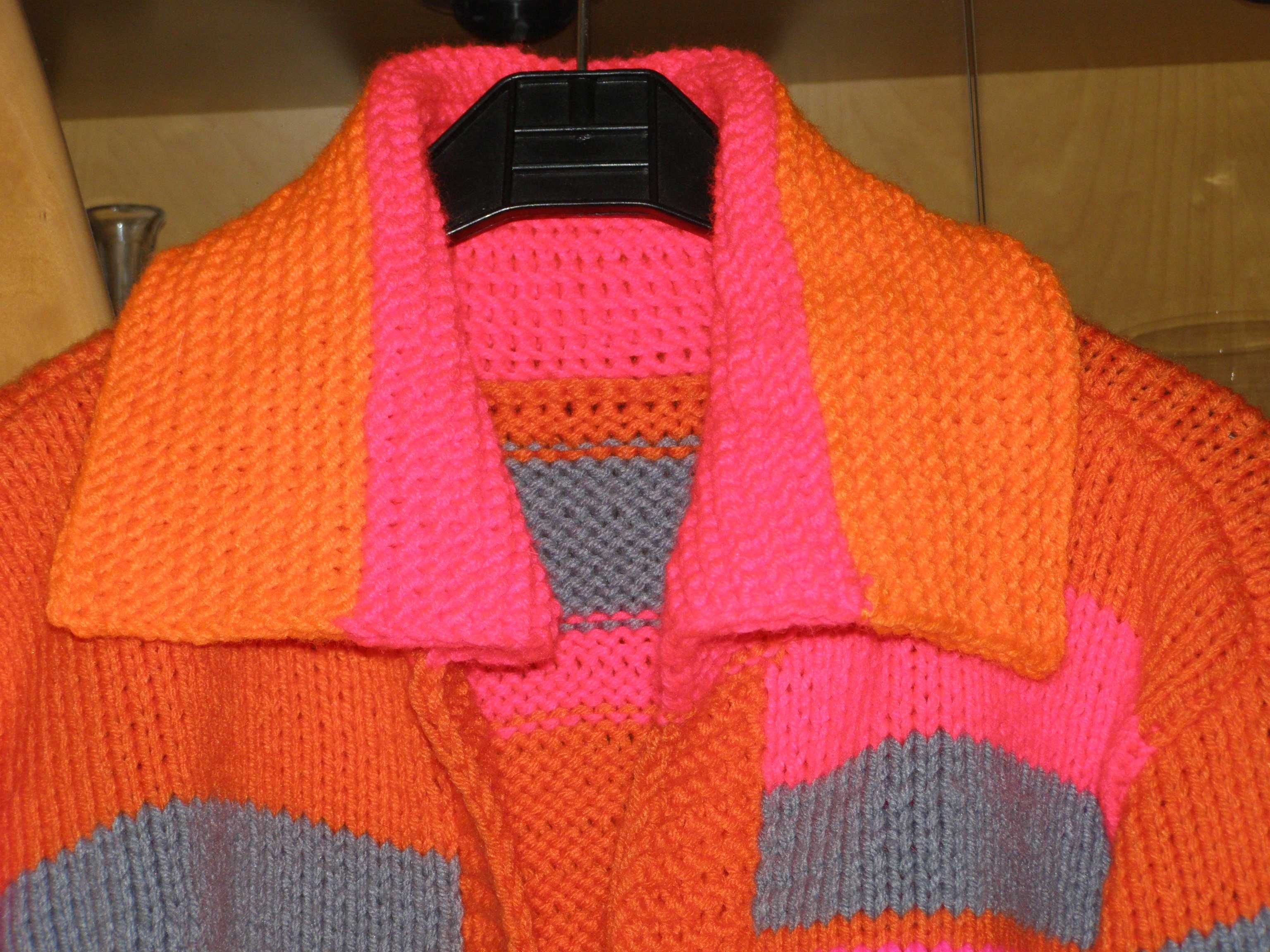 sweter, płaszcz krótki , handmade, na drutach,ciepły
