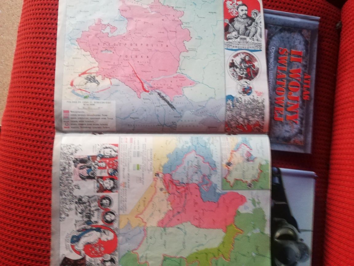 Szkolny atlas historyczny, książki