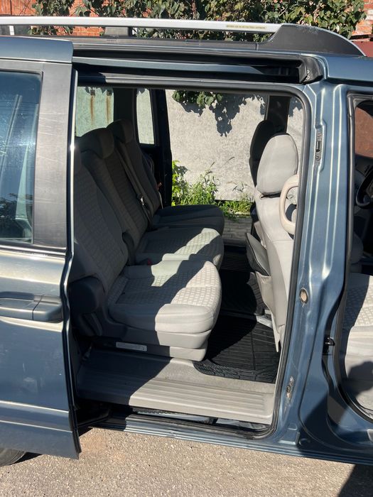 Продам авто в хорошому стані KIA CARNIVAL