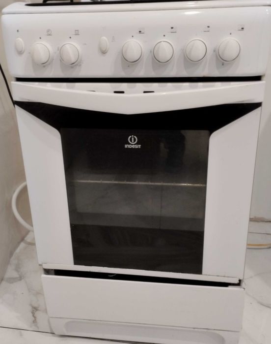 Продам кухню газовую плиту