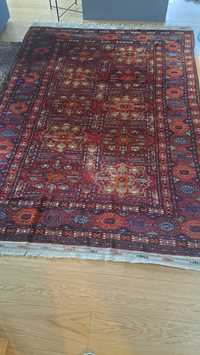 Orientalny dywan recznie tkany