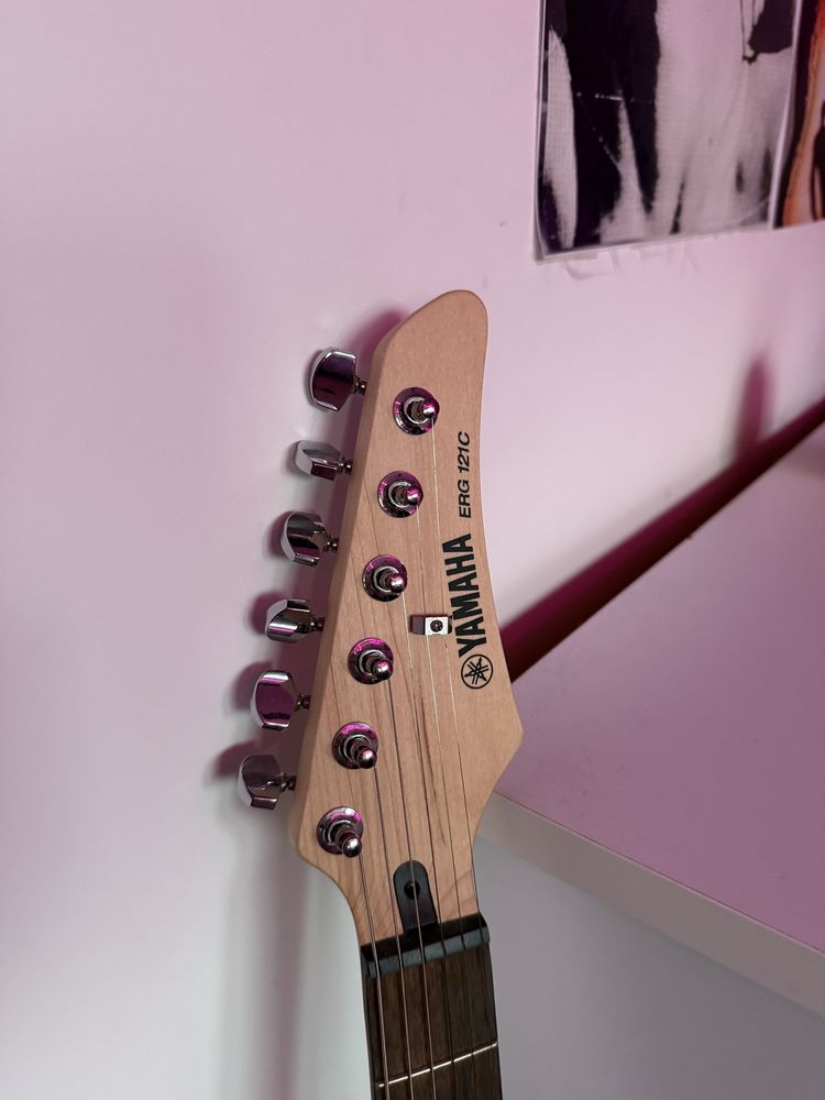 Gitara Elektryczna Yamaha ERG 121C + wzmacniacz + pokrowiec +dodatki
