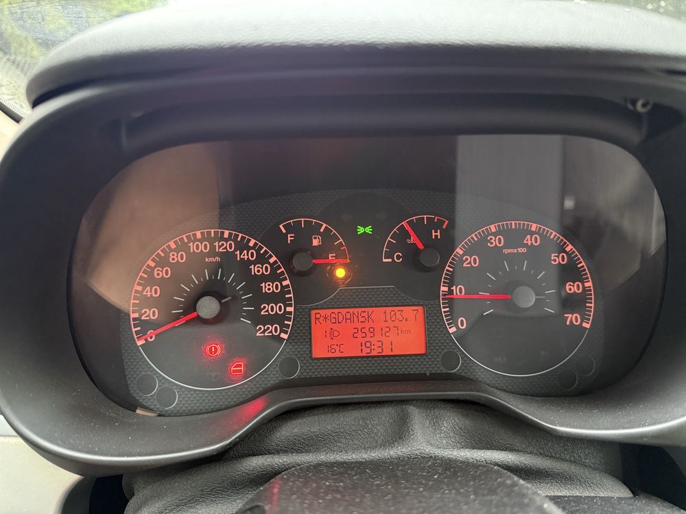 Fiat Grande Punto 1,4benz 2006r