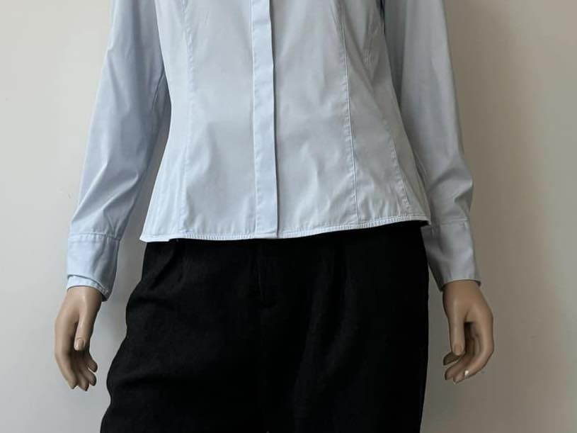 Massimo Dutti koszula damska L/XL
rozmiar XL 
kolor:błękitny 
Stan:bar