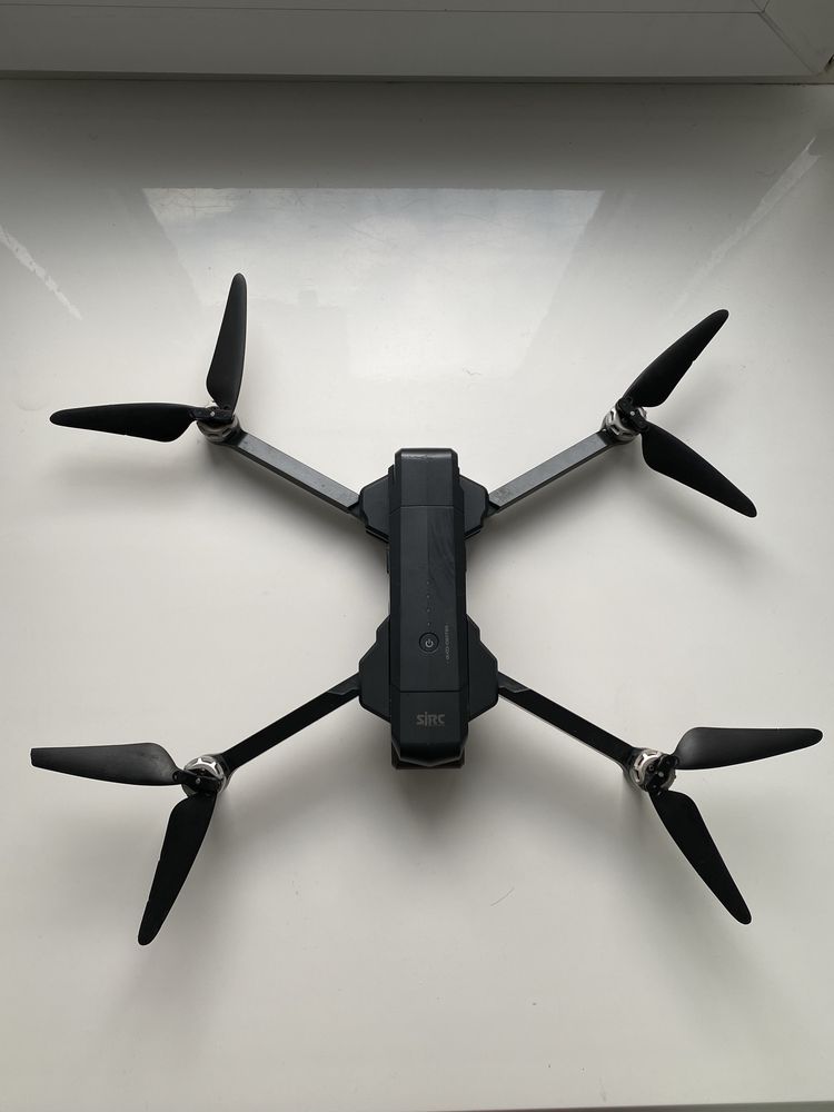 Дрон в кейсі F11s 4K PRO