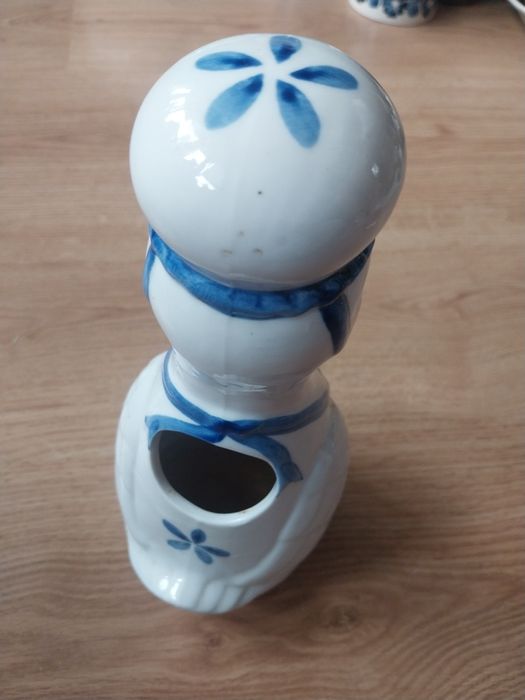 Porcelanowa  kaczka na sztućce