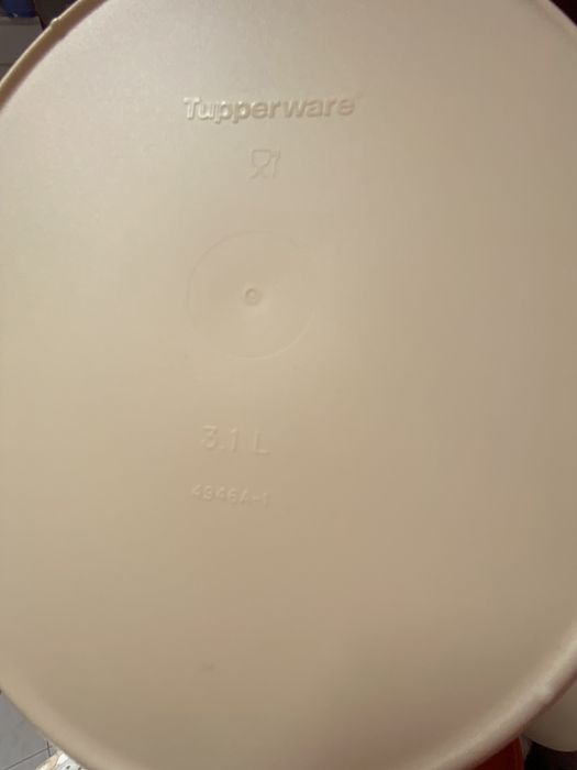 Conj. 2 Travessas com tampa + colher | Tupperware (novas)