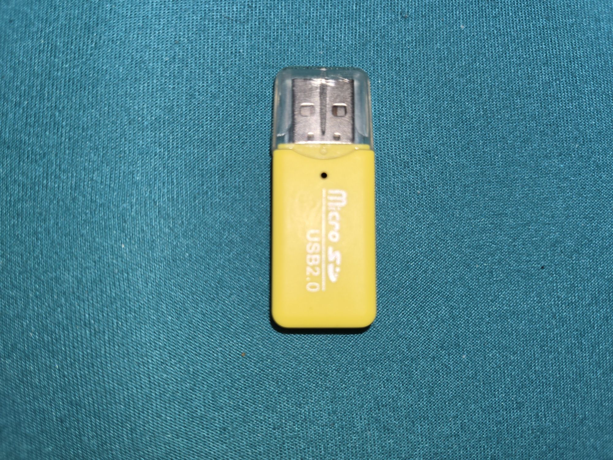 Adaptador micro SD amarelo