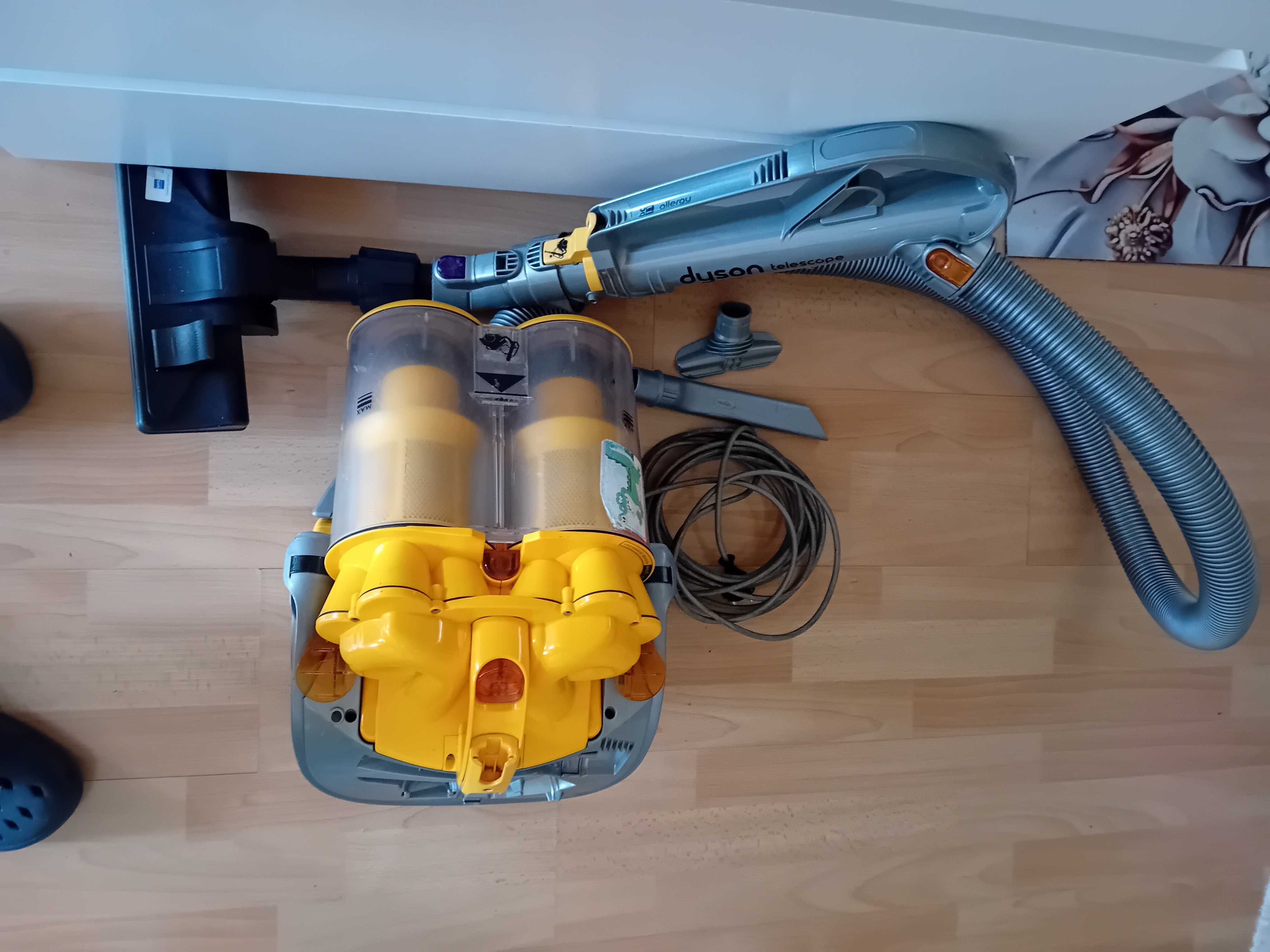 Uzywany odkurzacz Dyson 147-EU