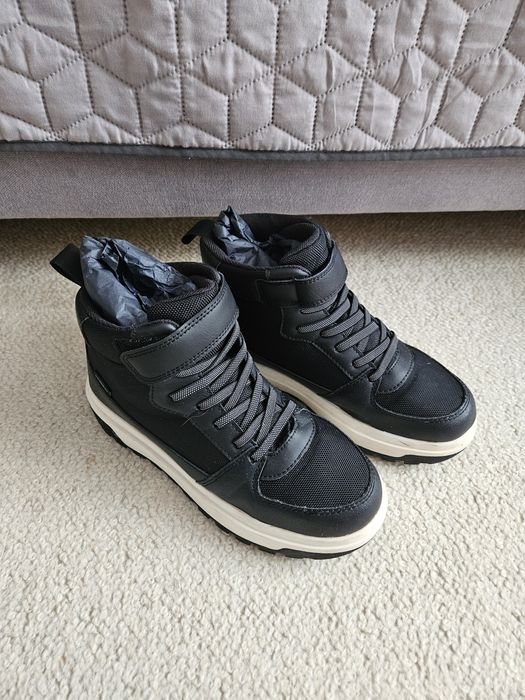 Buty zimowe wodoodpornym, firmy hm, rozmiar 35