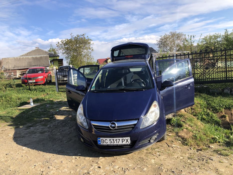 Опель корса 2010рік