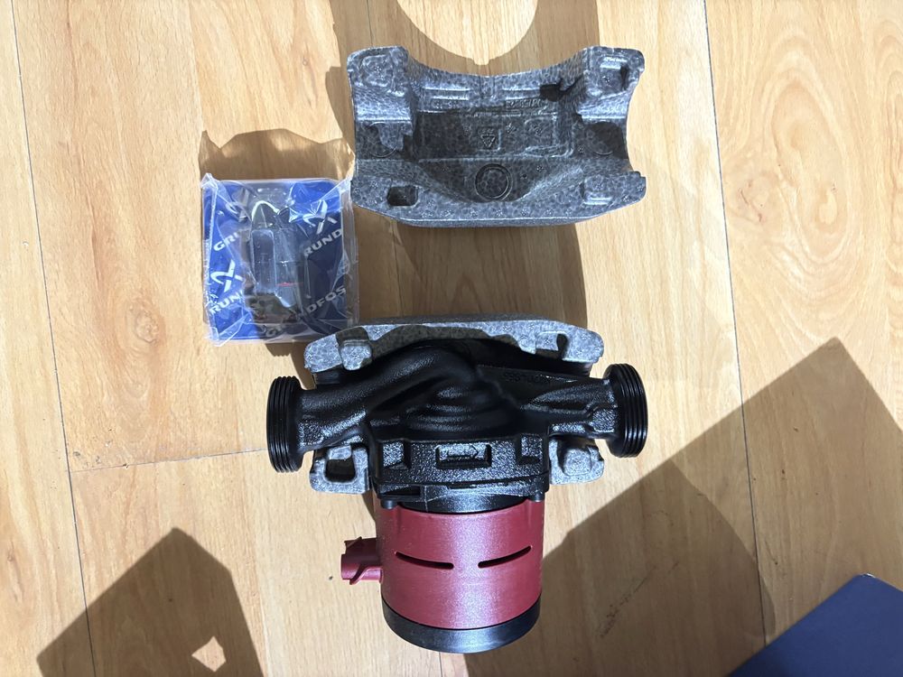 Grundfos Alpha2 25-40 Pompa do C.O