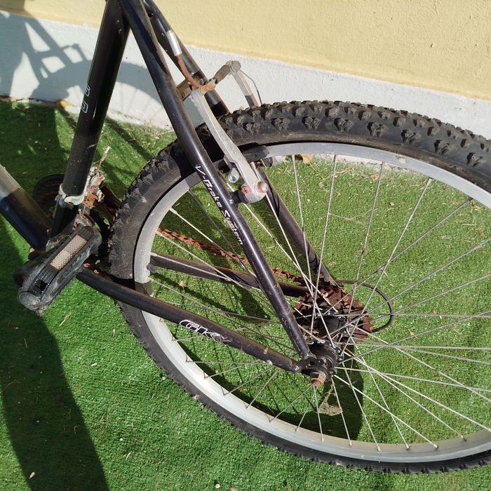 Bicicleta GKX em bom estado