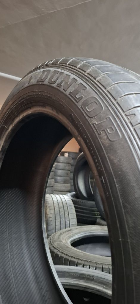 235/55/20 Dunlop