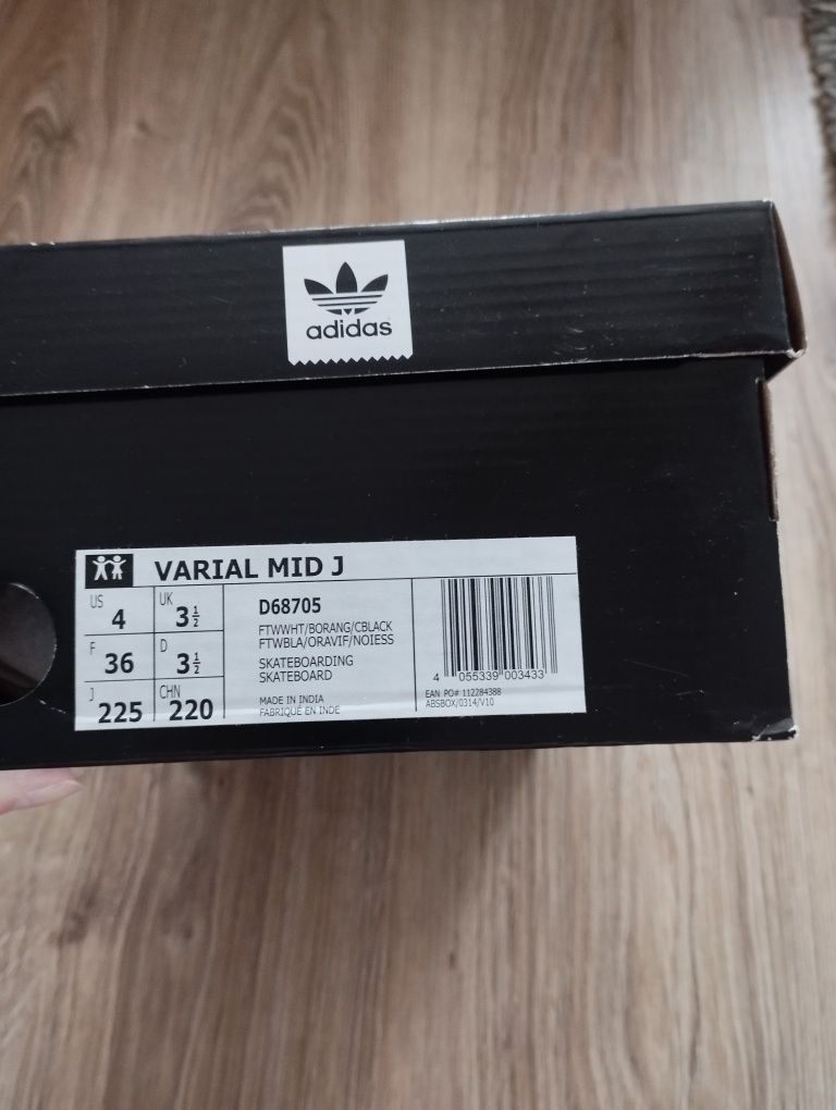 Buty adidas ORIGINALS Varial Mid Jr D68705 rozmiar 36