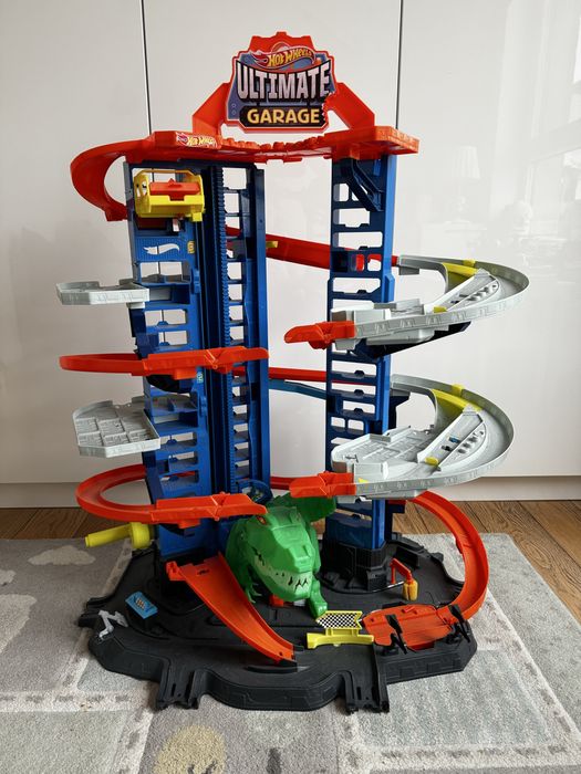 Hot Wheels Mega Garaż Atak Dinozaura T-Rex