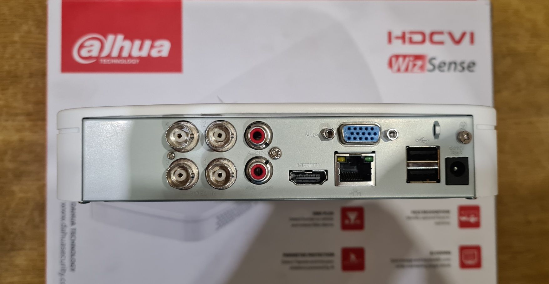 Видеорегистратор Dahua Technology DH-XVR4104C-I