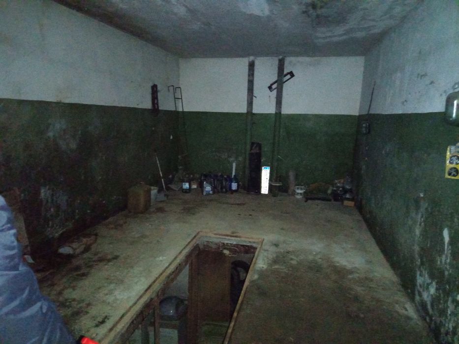 Гараж гбк 16 за тролейбусне депо .