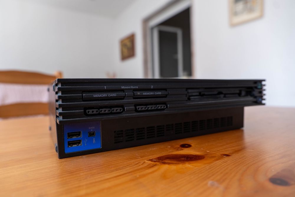 PlayStation 2 (primeira edição de 2000) - para colecionador ou peças